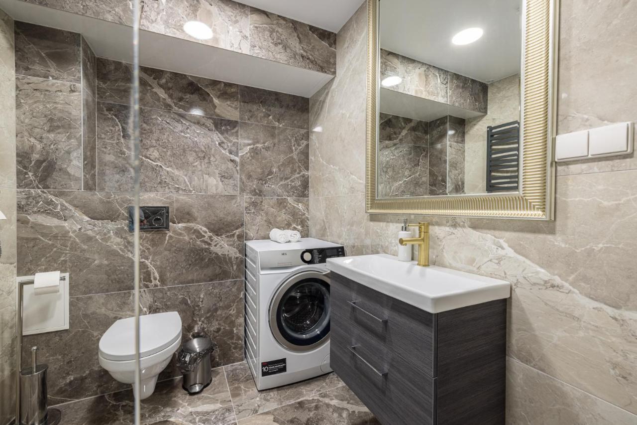 Dharma Stay Apartamentai Su Terasa Ir Vaizdu I Miesta Telšiai المظهر الخارجي الصورة