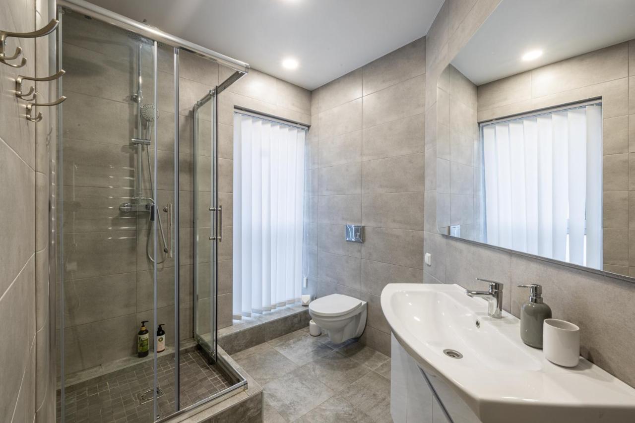 Dharma Stay Apartamentai Su Terasa Ir Vaizdu I Miesta Telšiai المظهر الخارجي الصورة