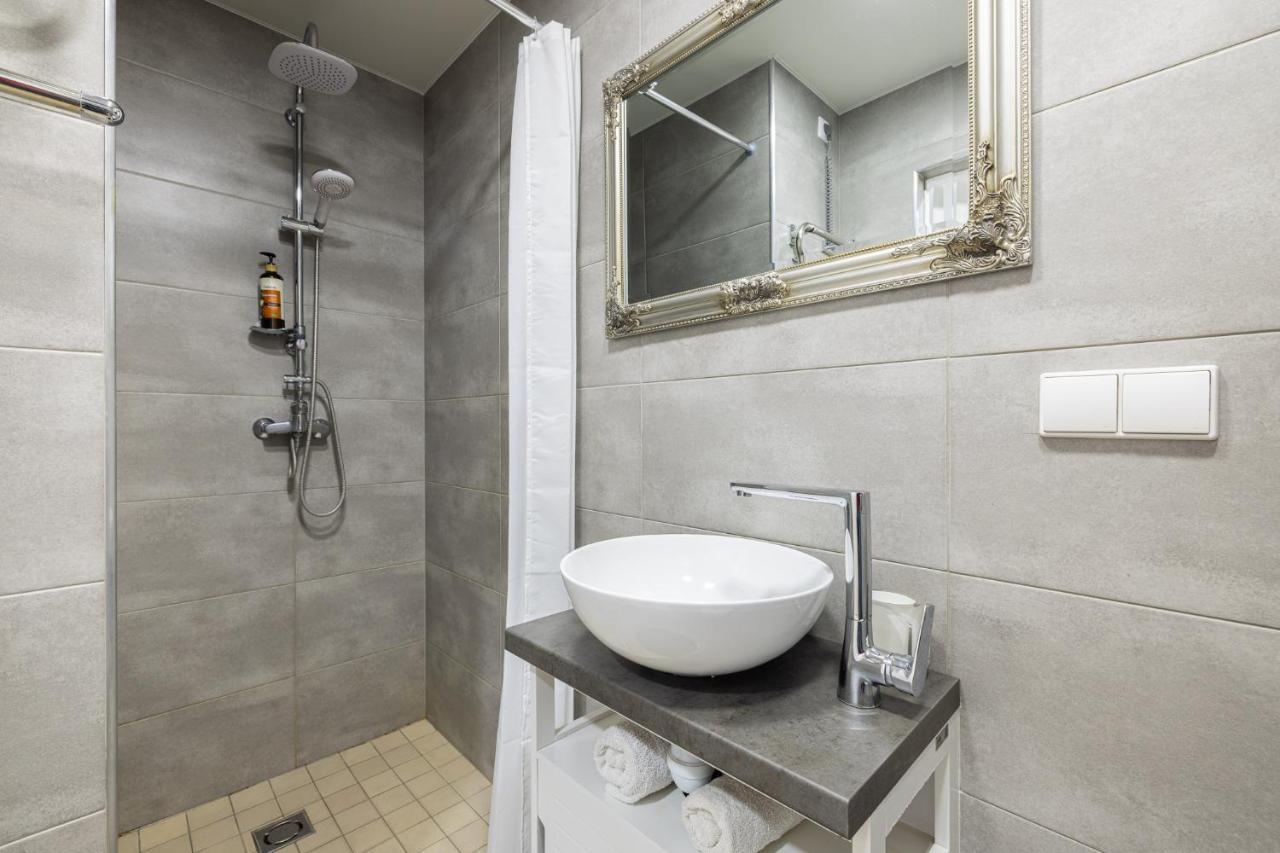 Dharma Stay Apartamentai Su Terasa Ir Vaizdu I Miesta Telšiai المظهر الخارجي الصورة