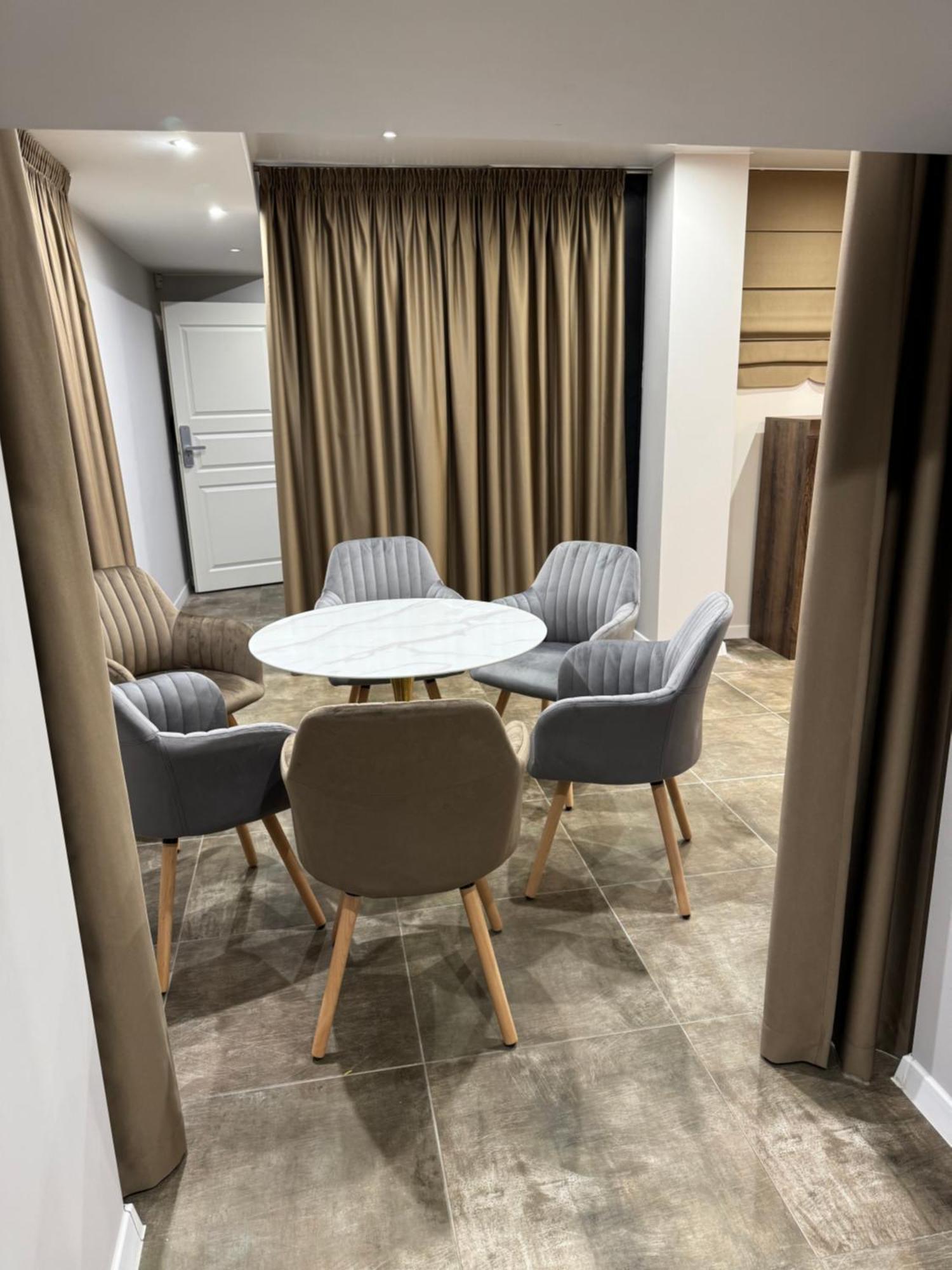Dharma Stay Apartamentai Su Terasa Ir Vaizdu I Miesta Telšiai المظهر الخارجي الصورة